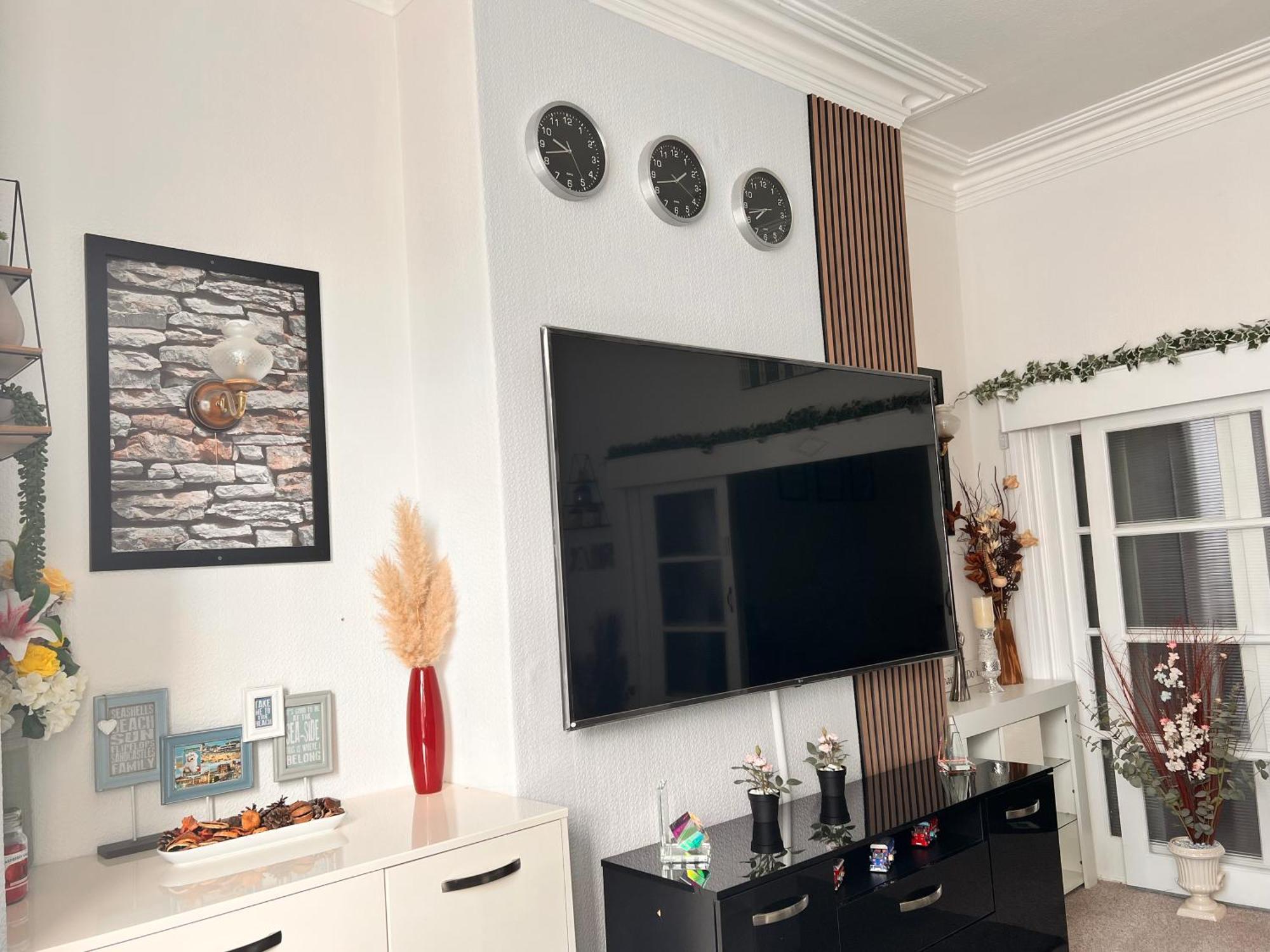 Victoria House - Self Catering Quiet Guesthouse - Adult Singles And Couples Only Blackpool Ngoại thất bức ảnh
